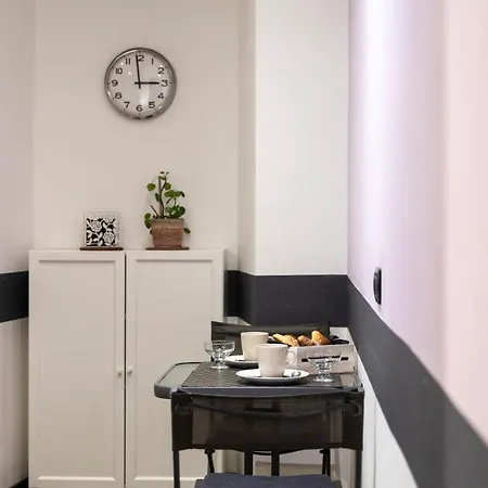 Apartment Dulcis In Colosseo Rom